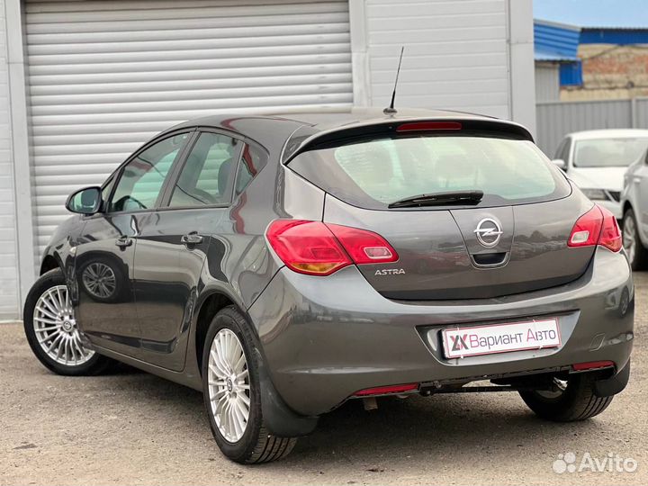 Opel Astra 1.6 AT, 2011, 176 000 км