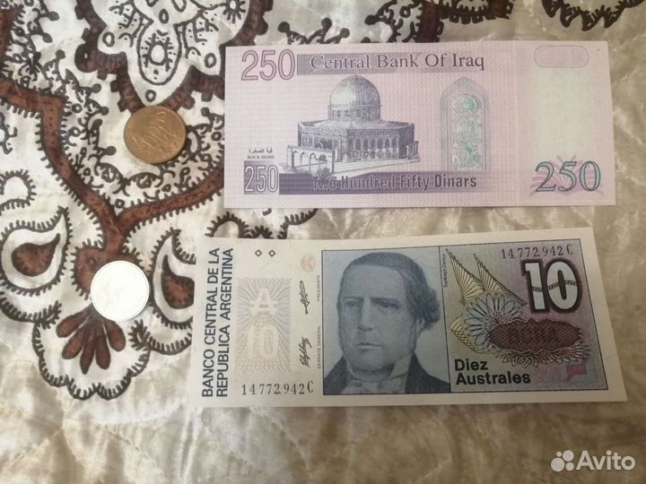 Монеты и банкноты мира