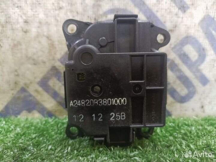 Сервопривод заслонки печки Renault Fluence седан