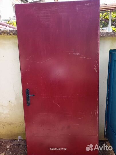 Металлическая дверь бу