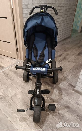 Детский велосипед с родительской ручкой