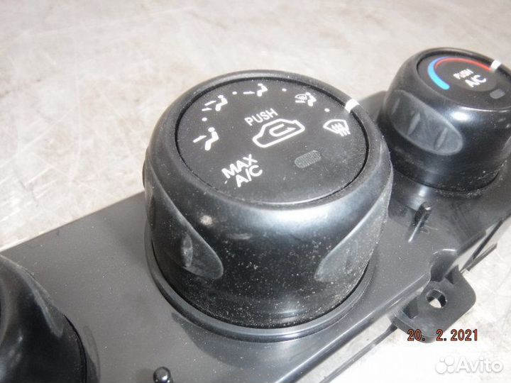 Блок управления отопителем Kia Sportage 2 G4GC