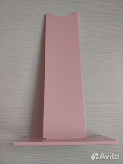 Розовая подставка под наушники