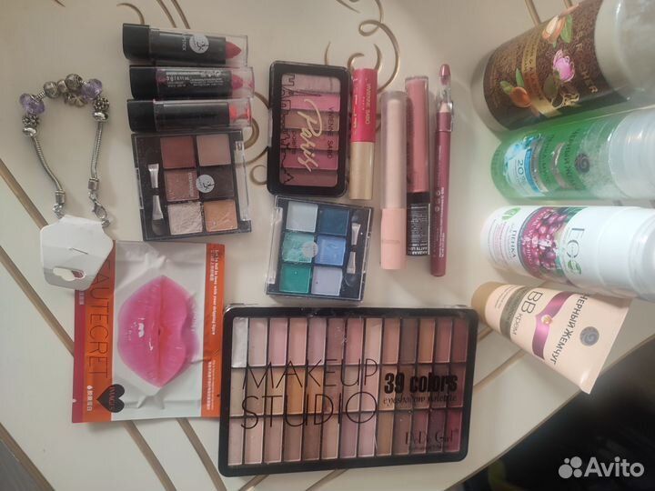 Набор косметики пакетом