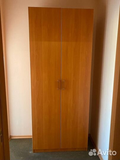 Шкаф распашной двухстворчатый