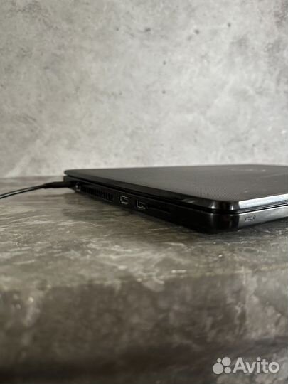 Ноутбук Dell i3 2GHz, 4gb, 1000gb HDD, 15'6