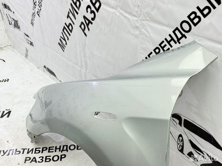 Крыло переднее левое Toyota Camry 40