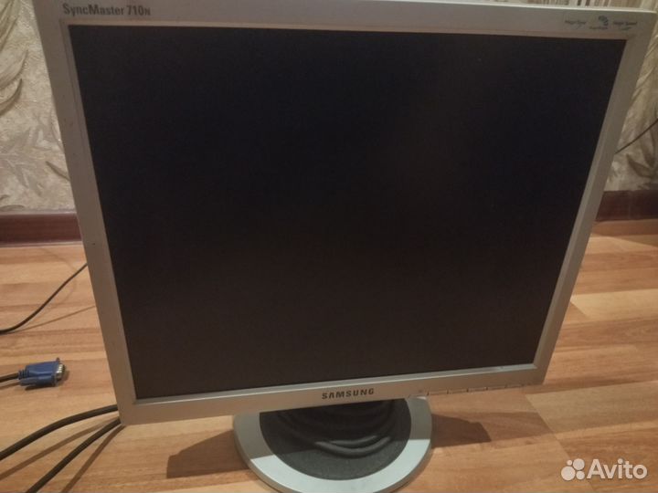 Монитор samsung syncmaster 710n