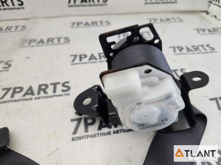 Ремень безопасности задний lexus LS460