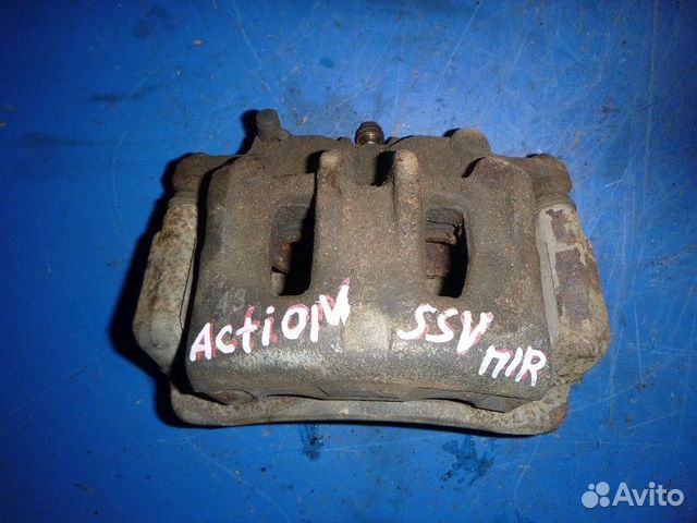 Суппорт передний правый SsangYong actyon NEW 2010