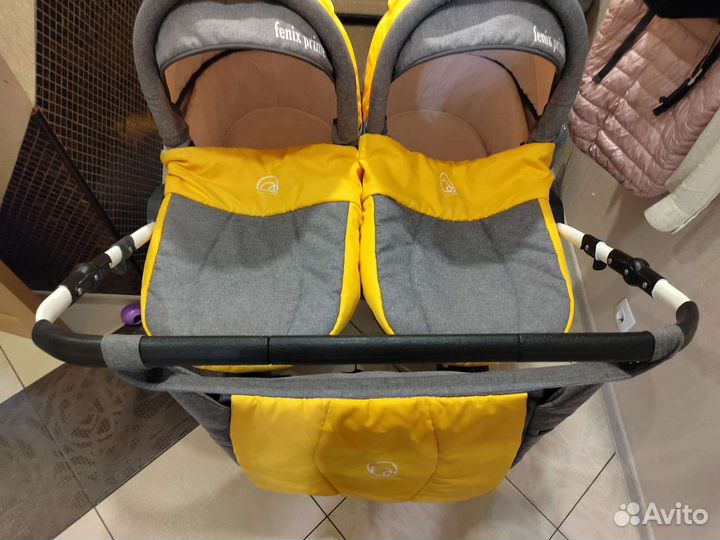 Коляска для двойни