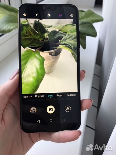 HONOR 10, 4/64 ГБ