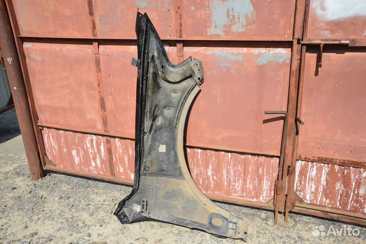 Крыло переднее левое Volkswagen Tuareg 1