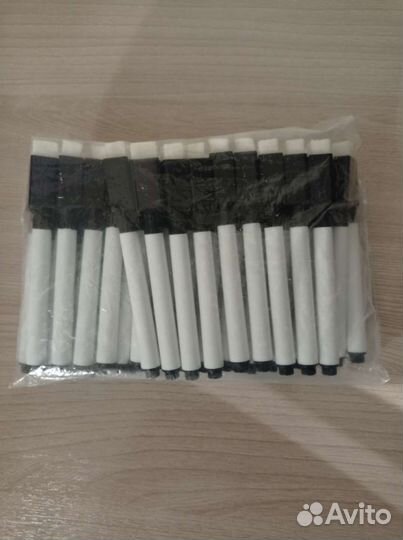 Канцелярия (подставки, папки, маркеры)