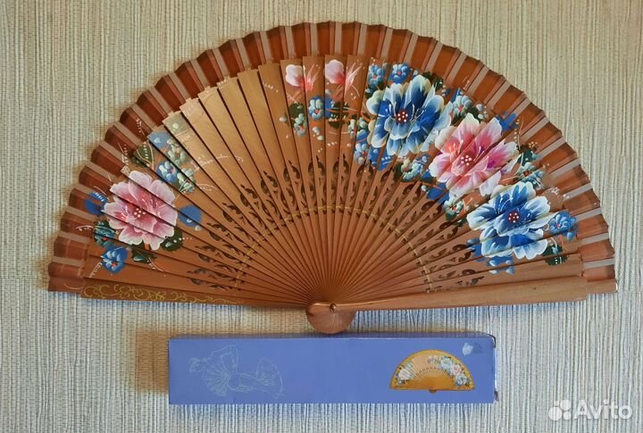 Веер ручной раскраски