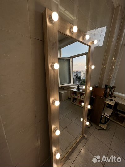 Гримерное зеркало