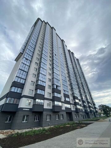 3-к. квартира, 93 м², 15/24 эт.