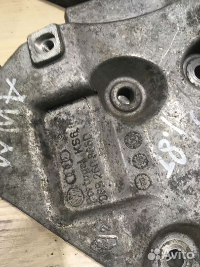 Кронштейн кондиционера Ауди А6 С5 06B260885D