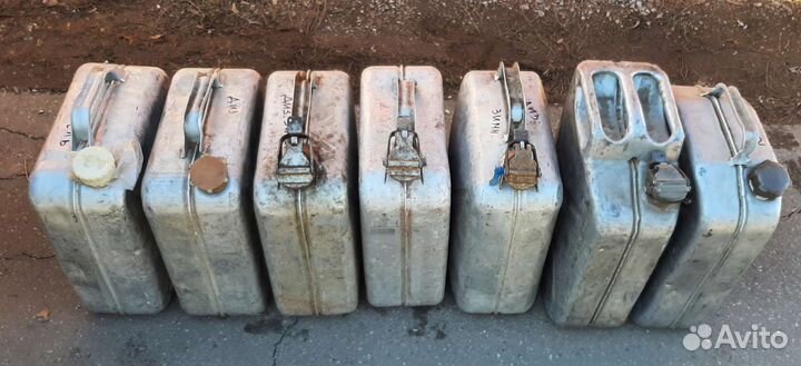 Продам канистру из под гсм