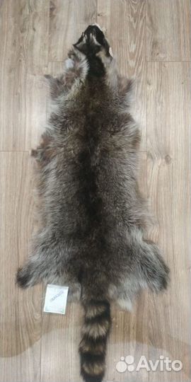 Мех енота на воротник или отделку