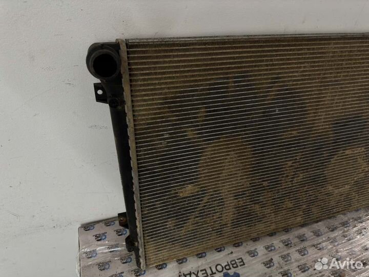 Радиатор охлаждения Volkswagen Passat B6 универсал