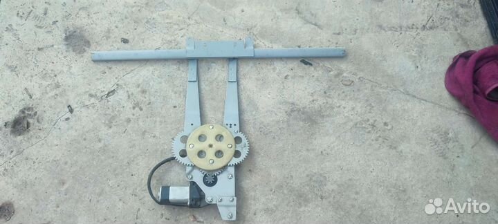 Стеклоподъемник на priora