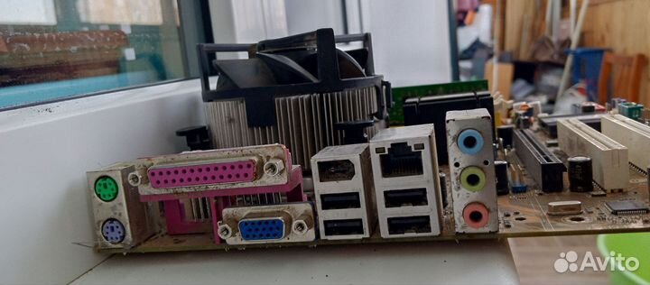 Материнская плата