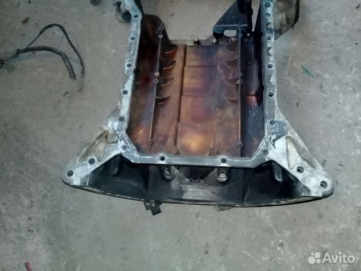 Верхняя часть масленого поддона 2.4 Mercedes W202