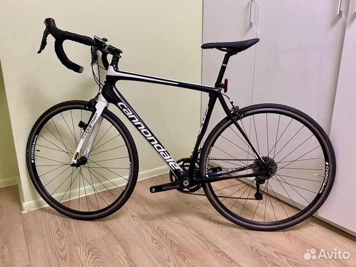 Карбоновый шоссейный велосипед Cannondale synapse