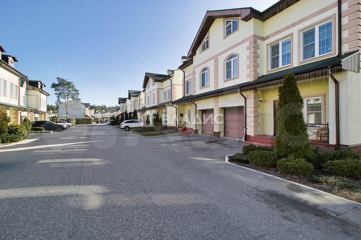 5-к. квартира, 200 м², 1/3 эт.