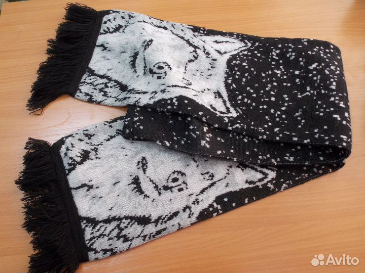 Шарф с рисунком
