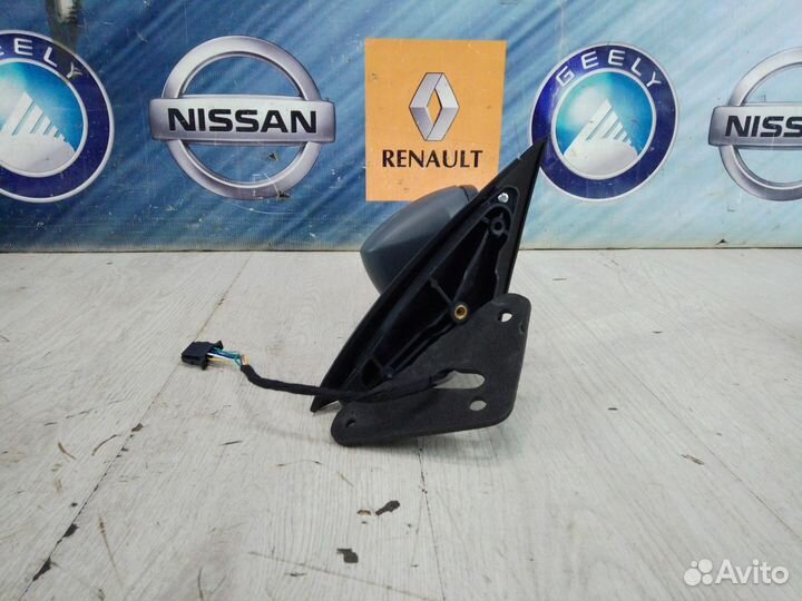 Зеркало Skoda rapid Прав