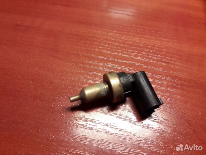 Датчик температуры охлаждающей жидкости Mercedes