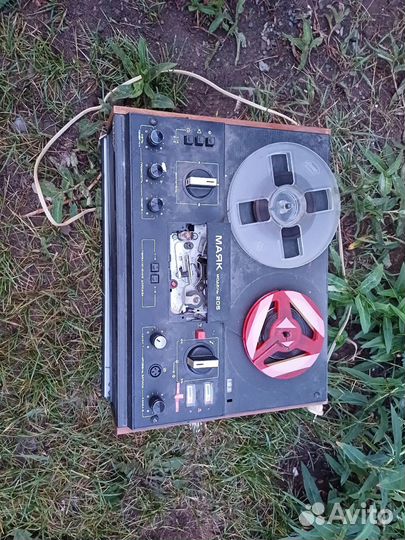 Катушечный магнитофон