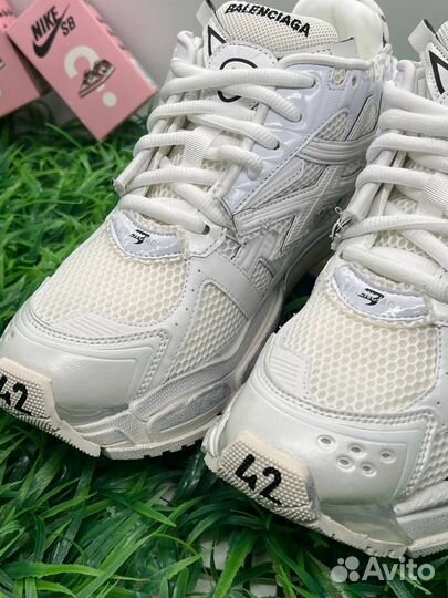 Balenciaga Runner Sneaker Worn-Out White
