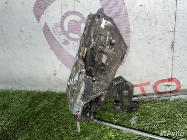 Замок передней правой двери Chevrolet Suburban GMT