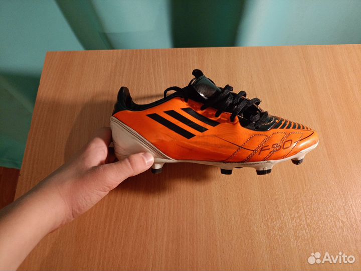 Футбольные бутсы adidas f50