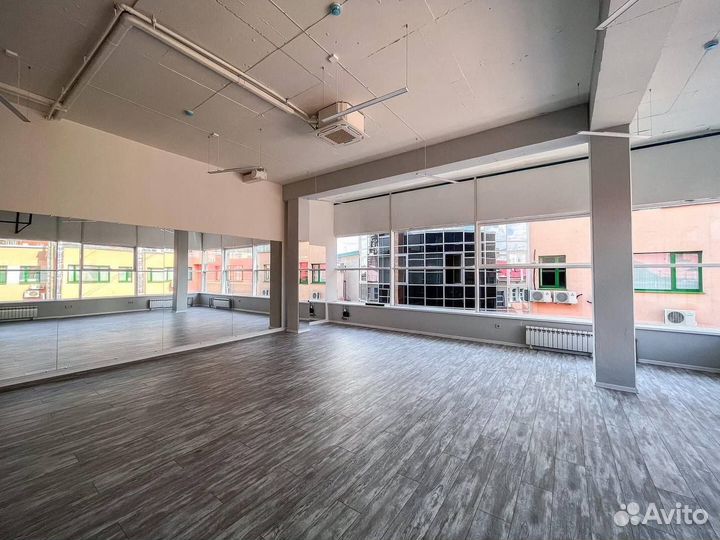 Аренда зала c зеркалами