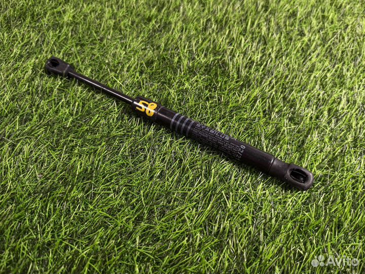 Амортизатор капота Bmw 730Dx G11 3.0 disel 2016