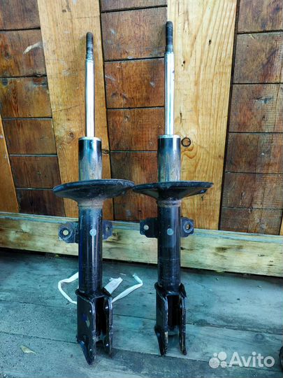 Амортизаторы передние и задние Renault Kaptur 2WD