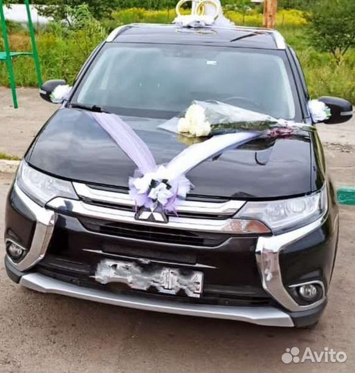 Свадебные украшения на машину