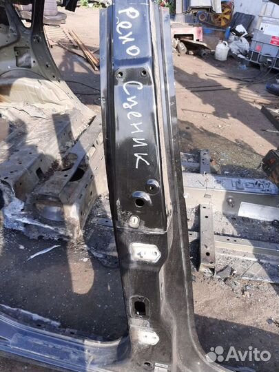 Правый порог и средняя стойка сценик 2