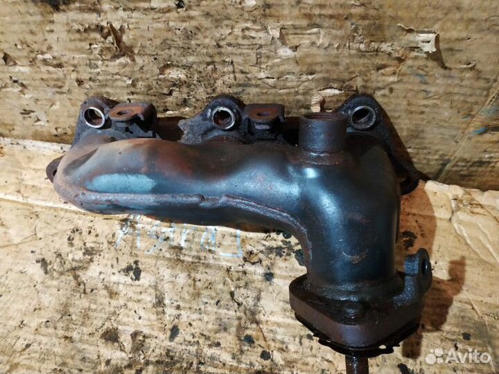 Коллектор выпускной левый Mitsubishi Pajero 4