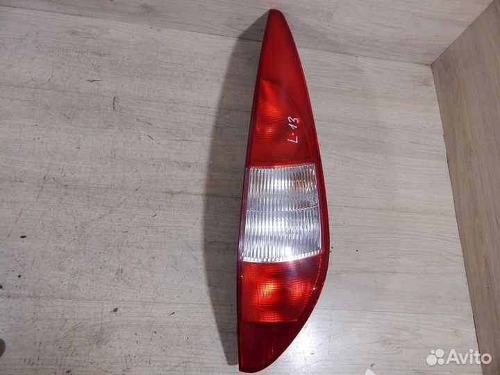 Фонарь задний правый Ford Mondeo 3