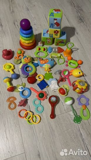 Развивающие игрушки и грызуны для малышей