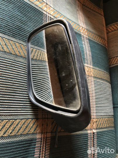 Зеркало на приору