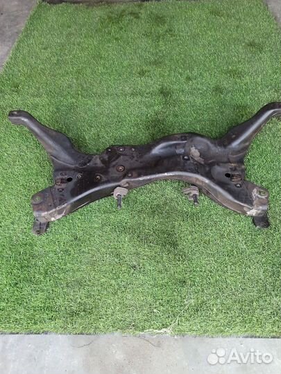 Подрамник передний Митцубиси Оутлендер