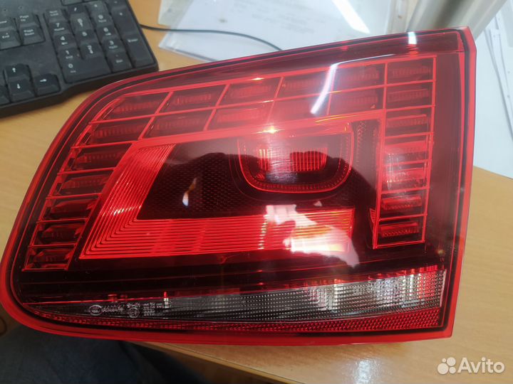 Фонарь задний правый VW Touareg 2017г