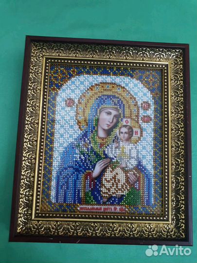 Иконы вышиты бисером