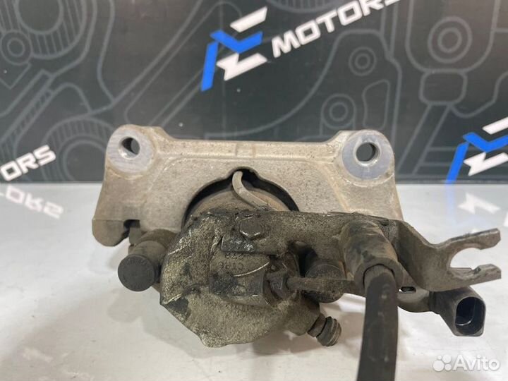 Суппорт передний правый Audi A4 Avant B7 ALT 2007